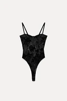 CONTRASTING VELVET LACE BODYSUIT