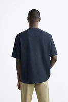 TEXTURED T-SHIRT