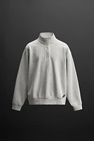 QUARTER ZIP SWEATSHIRT