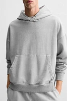 BOXY FIT WASHED SWEATSHIRT