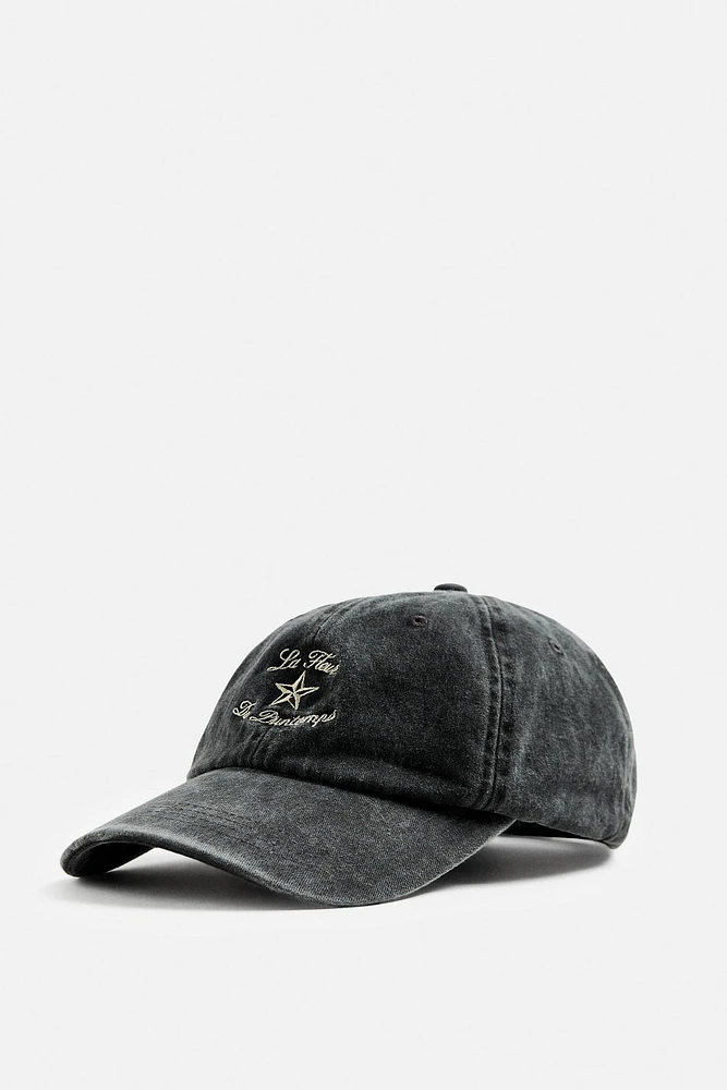 CONTRAST EMBROIDERED CAP