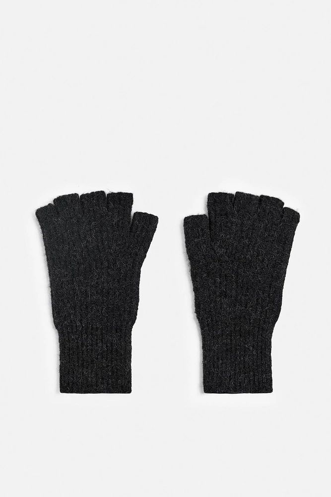 KNIT FINGERLESS GLOVES