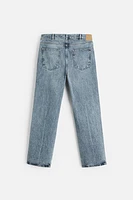 STRAIGHT LEG ANKLE FIT JEANS