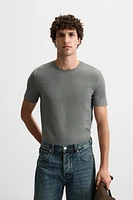 BASIC SLIM FIT T-SHIRT