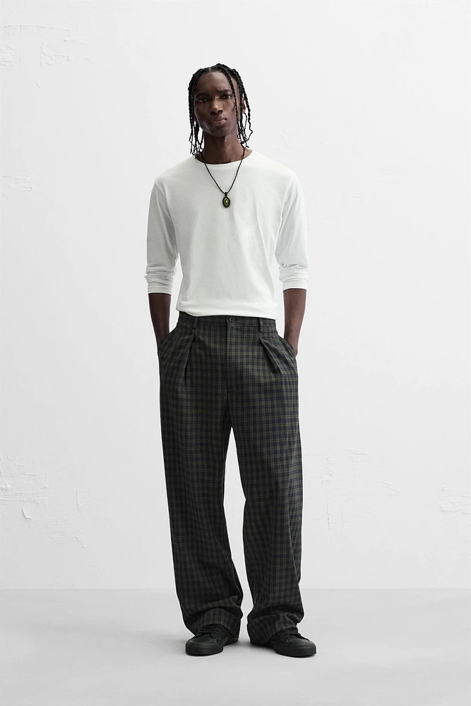 PLEATED PLAID PANTS