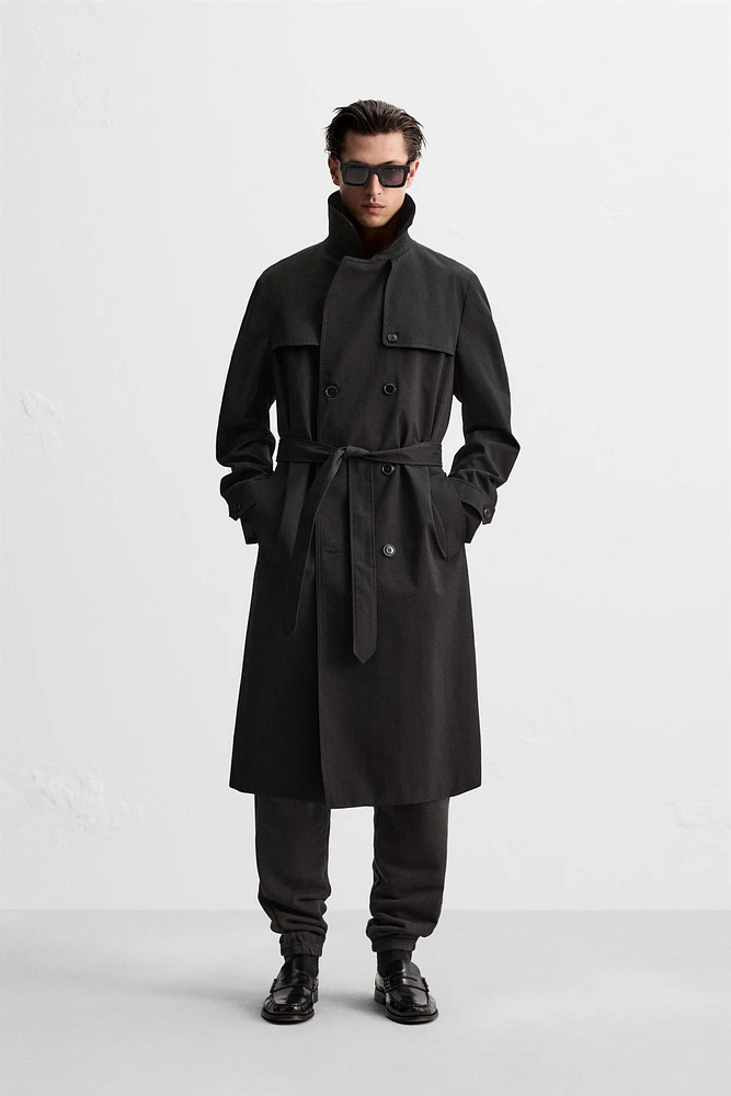 TECHNICAL TRENCH COAT