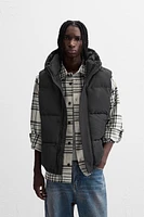 HOODED PUFFER VEST