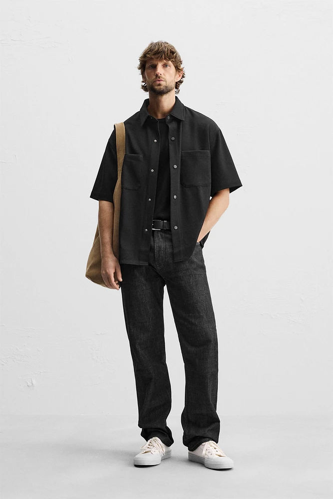 TEXTURED STRETCH OVERSHIRT