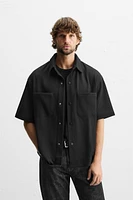 TEXTURED STRETCH OVERSHIRT