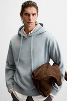 TEXTURED HOODED SWEATSHIRT