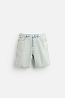 STRAIGHT FIT DENIM SHORTS