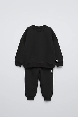 LABEL SWEATSHIRT AND JOGGERS MATCHING SET