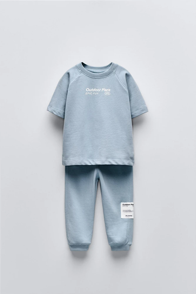 SWEATSHIRT AND PANTS MATCHING SET