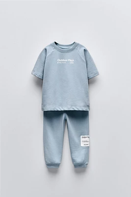 SWEATSHIRT AND PANTS MATCHING SET