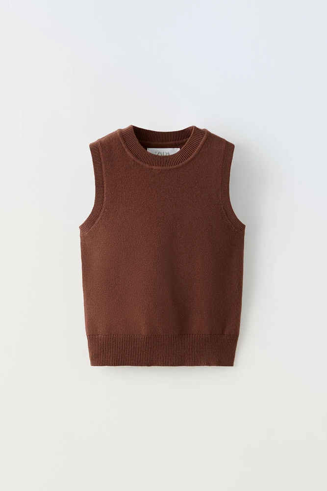 SLEEVELESS KNIT TOP