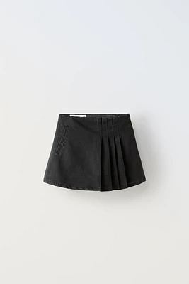 PLEATED DENIM SKORT