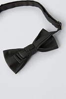 STRUCTURED SATIN EFFECT BOW TIE