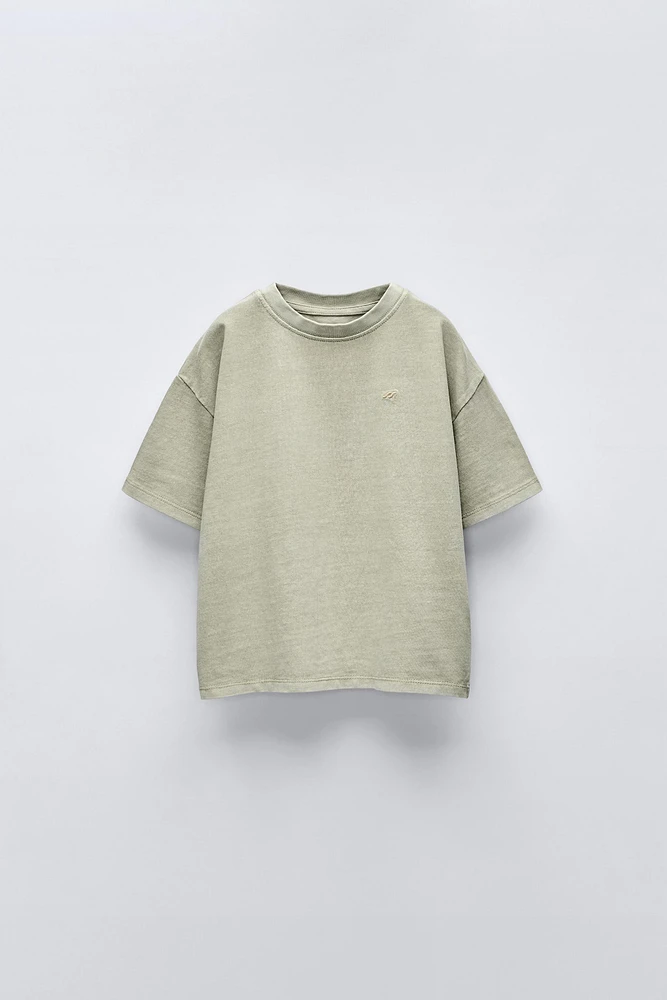 GARMENT DYE T-SHIRT WITH EMBROIDERY