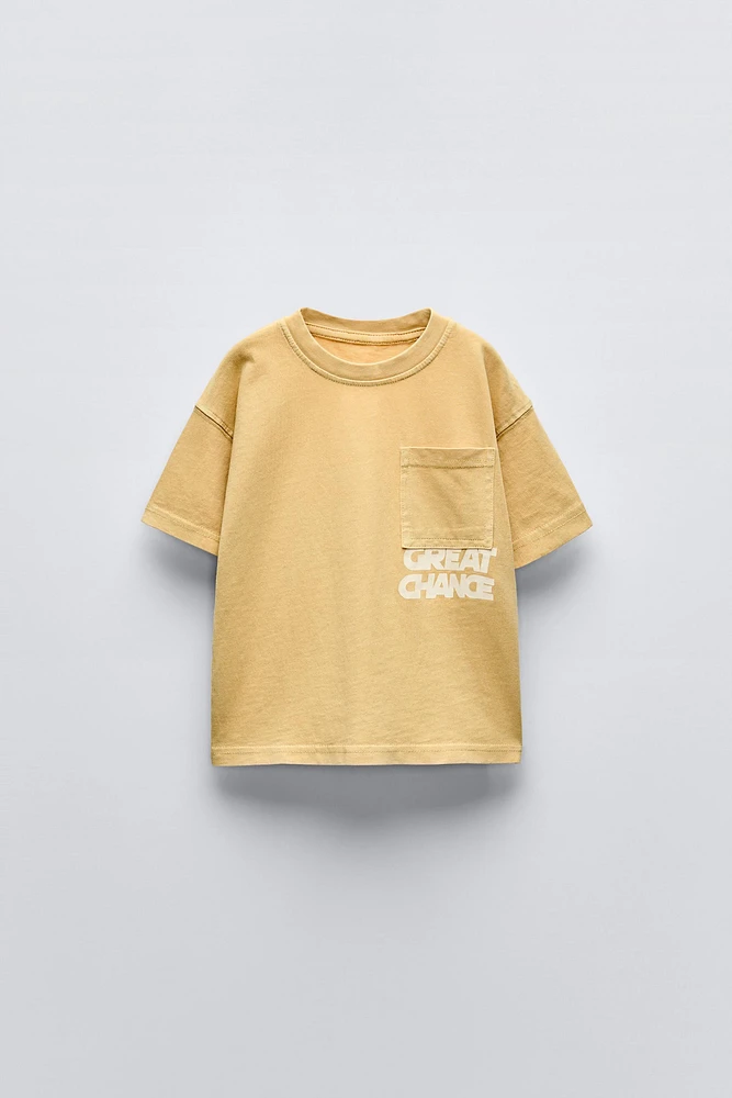 TEXT POCKET T-SHIRT