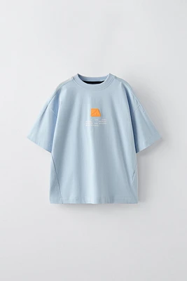 LABEL T-SHIRT