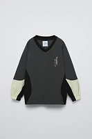 SPORTY TECHNICAL SWEATSHIRT