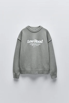 TEXT PRINT KNIT SWEATER