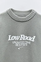 TEXT PRINT KNIT SWEATER