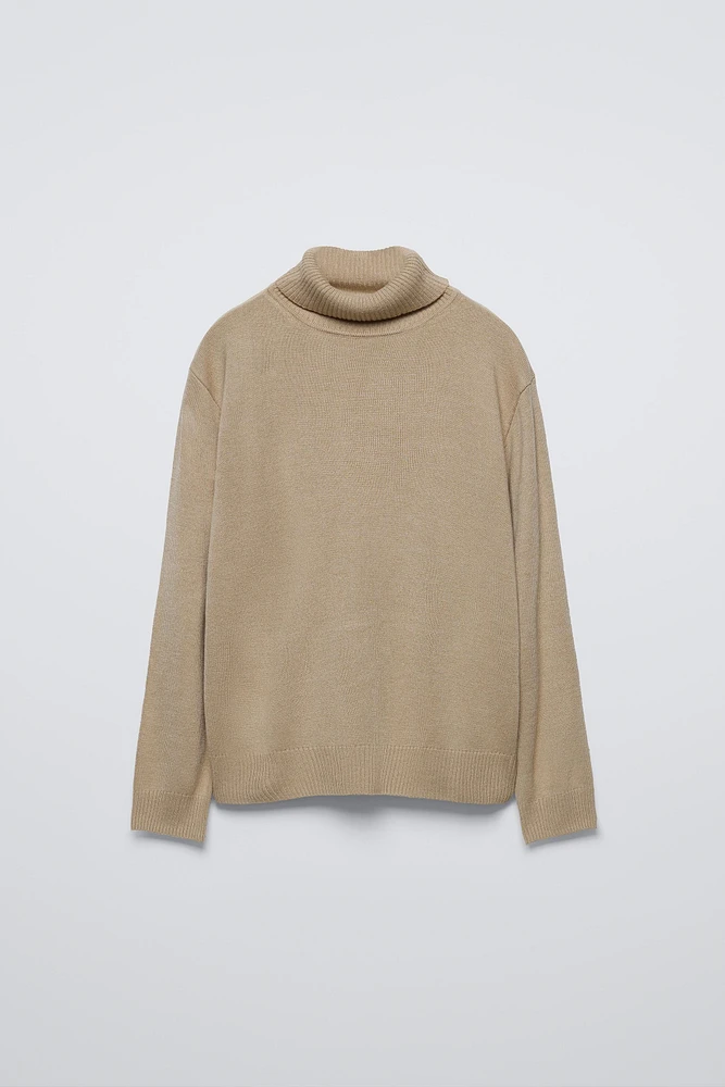 BASIC TURTLENECK SWEATER