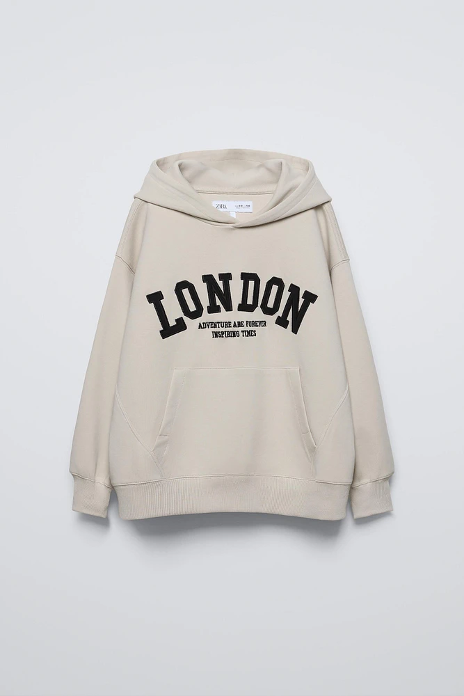 TEXT PRINT HOODED SWEATSHIRT