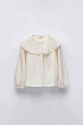 EMBROIDERED COLLAR T-SHIRT