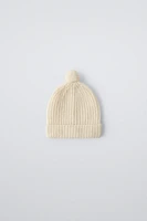 KNIT HAT WITH POMPOM