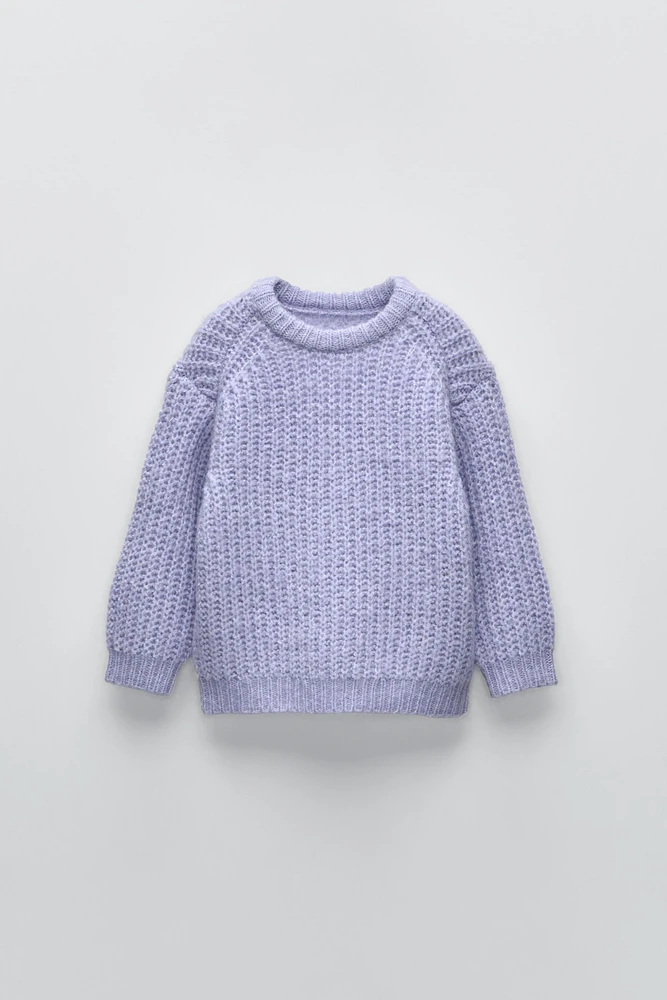 KNIT SWEATER