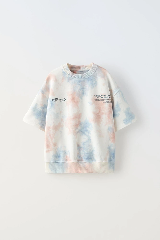 TEXT DETAIL TIE DYE SHORT SLEEVE SWEATSHIRT