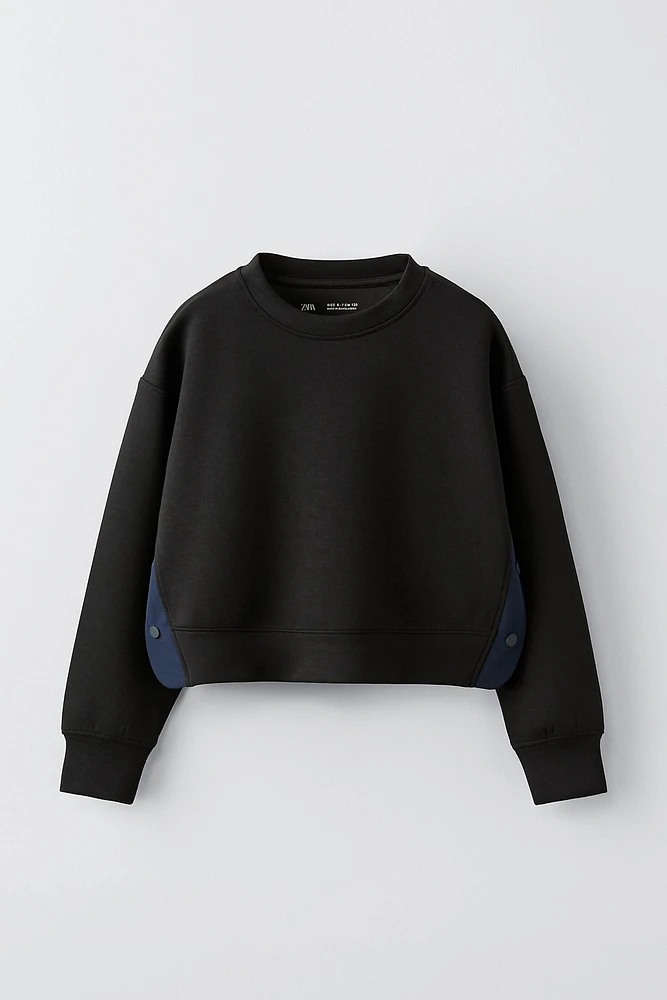 SWEATSHIRT WITH SNAP BAND