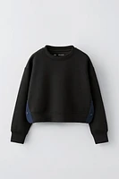 SWEATSHIRT WITH SNAP BAND