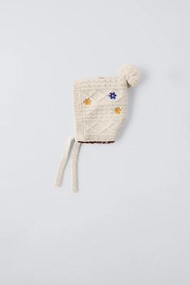 EMBROIDERED KNIT BONNET