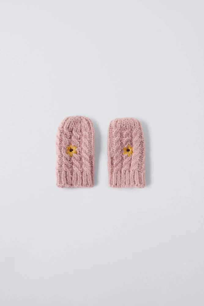 EMBROIDERED FLOWER KNIT MITTENS