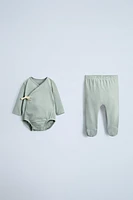 PLAIN BODYSUIT AND FOOTED LEGGINGS MATCHING SET