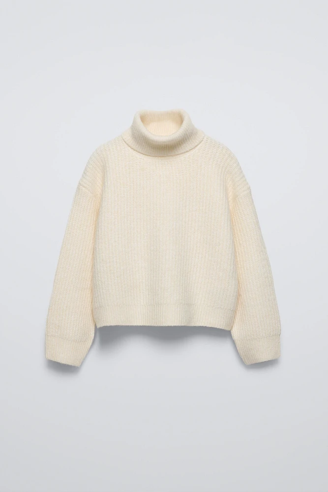 KNIT TURTLENECK SWEATER