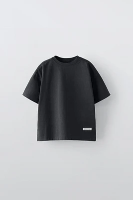 MEDIUM WEIGHT LABEL T-SHIRT