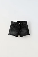 FRAYED DENIM SHORTS