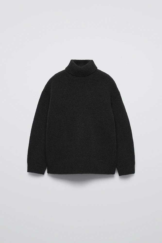 KNIT TURTLENECK SWEATER