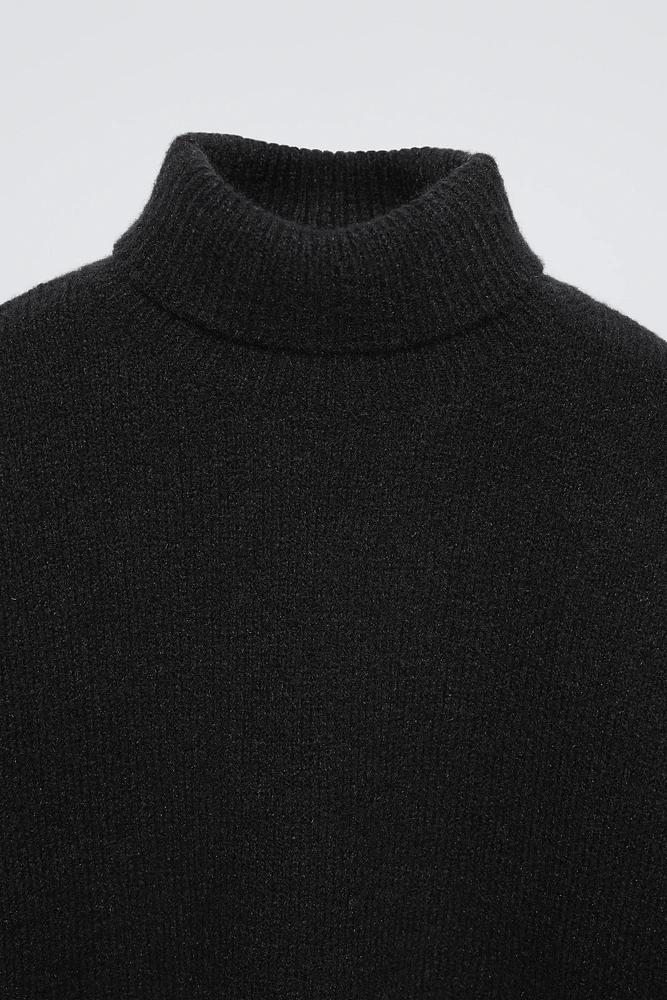 KNIT TURTLENECK SWEATER