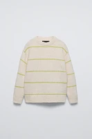 THIN STRIPE KNIT SWEATER