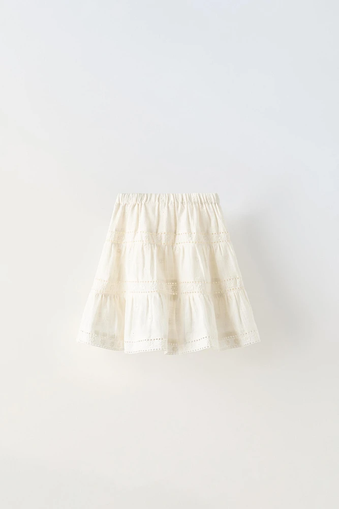 EMBROIDERED EYELET SKIRT