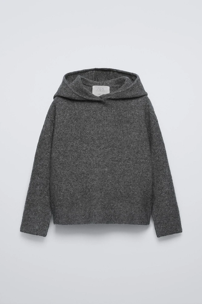 PLAIN HOODED SWEATER