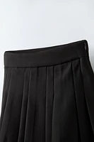 BOX PLEAT SKIRT