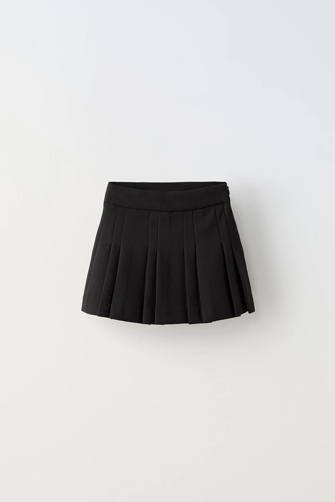 BOX PLEAT SKIRT