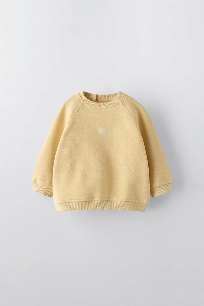 EMBROIDERED SWEATSHIRT