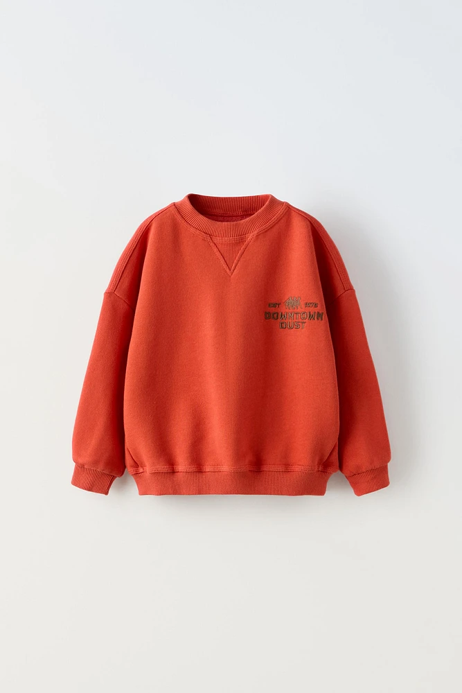 EMBROIDERED SWEATSHIRT